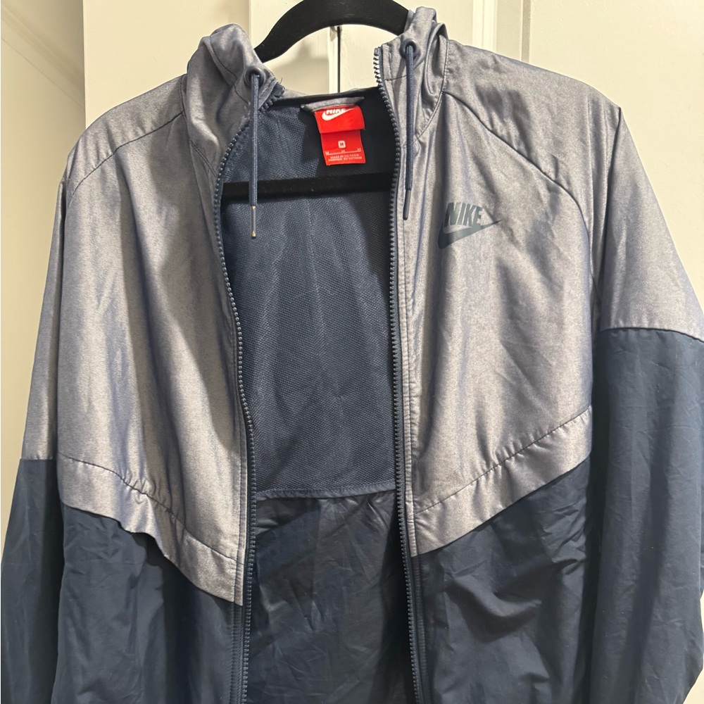 Nike Women’s Two-Tone Windbreaker Jacket